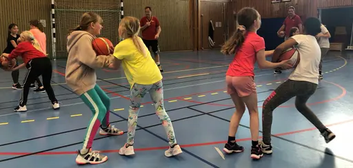 Supertjejerna i "fightträning" inför hösten - gav resultat i träningsmatchen!