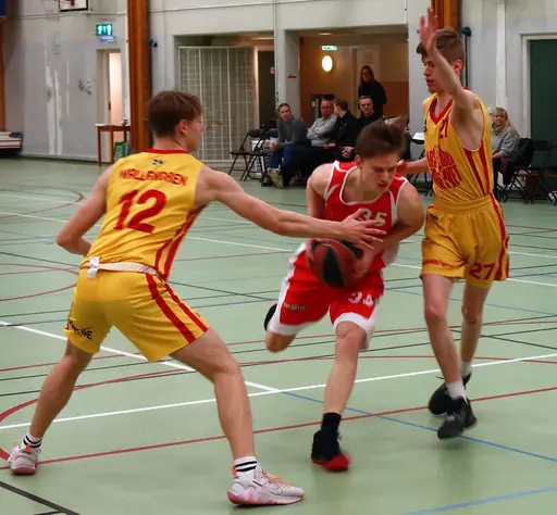 Bra match i Sörahallen i Åkersberga.
