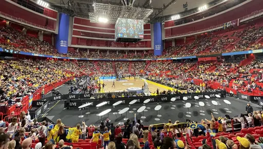 Supertjejerna på landskampen som satte rekord för dambasket!