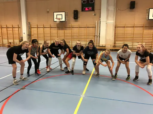 26/3-2018: Idag körde vi en gammal goding för att stärka lagkänslan ännu mer