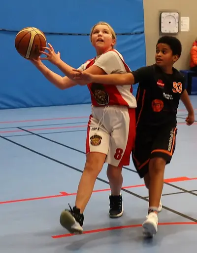 Full fart i Häggvikshallen mot grabbarna från FUBB och Viby