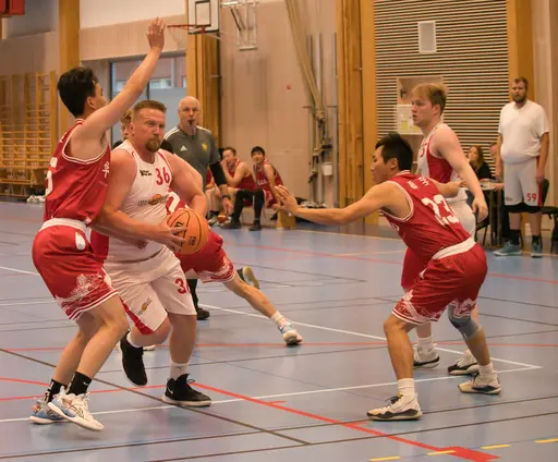 H4-boysen föll i en jämn fight mot kineserna i KKFS