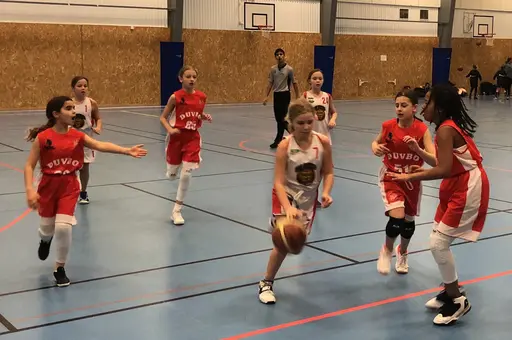 Supertjejerna mot Täby, lunchpaus samt mot Duvbo.