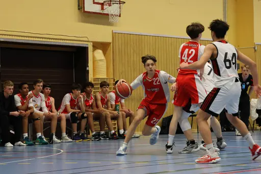 Collage från matcherna 26-28 april 2024