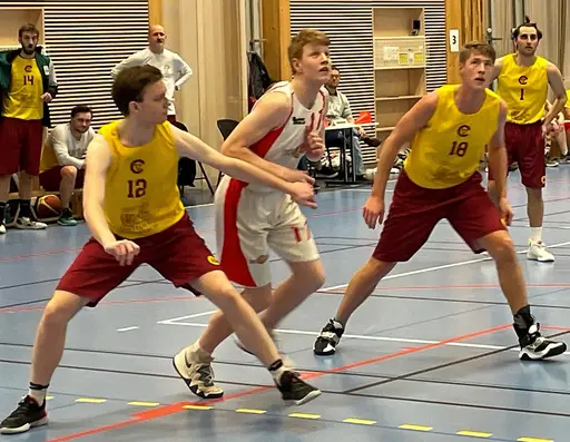 Herrarna i Div 4 förlorar en mycket jämn match mot Central