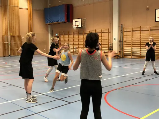 26/3-2018: Idag körde vi en gammal goding för att stärka lagkänslan ännu mer