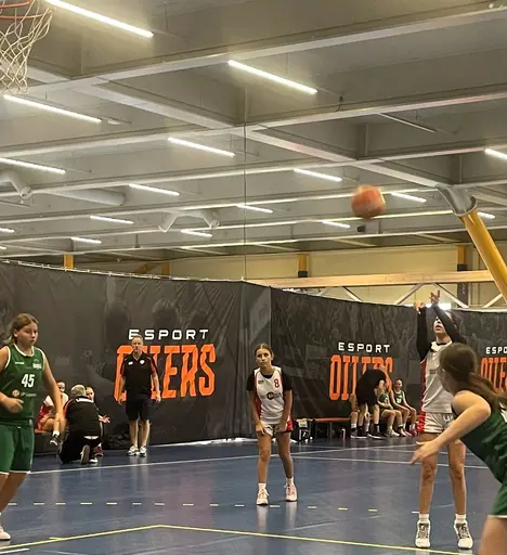 18+1 supertjejer åkte till Espoo utanför Helsingfors och spelade fantastiska Espoo Cup. En kanonstart på säsongen!