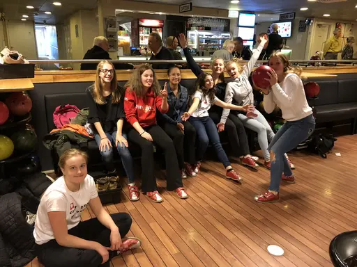 19/4-2018: Lyckad lagaktivitet i form av först lite plugg, sedan bowling och tillsist käk på Max. Mysig torsdag helt enkelt!