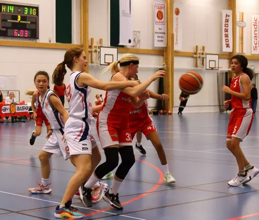 Kämpatag i Byängshallen mot Täby