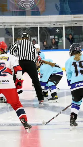Hemmamatch i Vikingahallen
