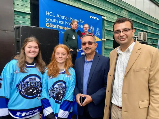 HCL Arena invigs, Team Västerort på plats! Foto: Joakim De Groot