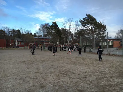 Pausvila med fotbollsmatch mot Täby