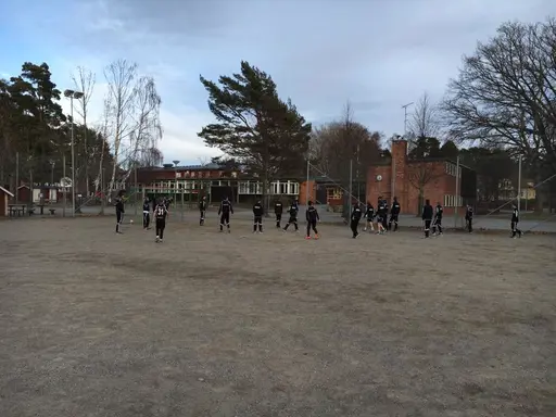 Pausvila med fotbollsmatch mot Täby