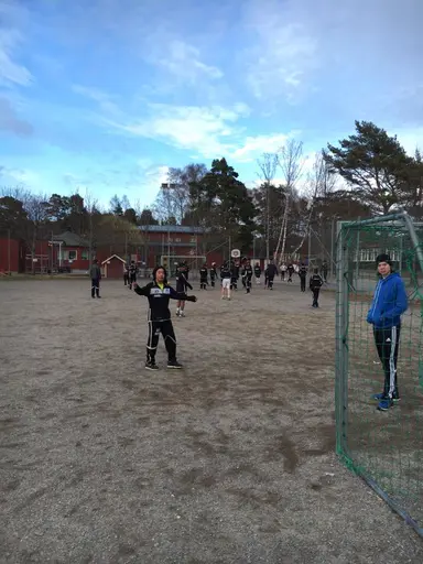 Pausvila med fotbollsmatch mot Täby