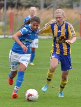 Merima Alibasic (till vänster) in action,