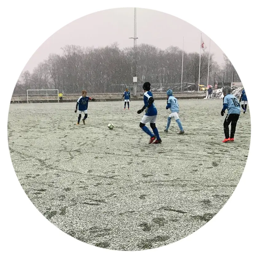 Laget betvingar snö, kyla och blåst!