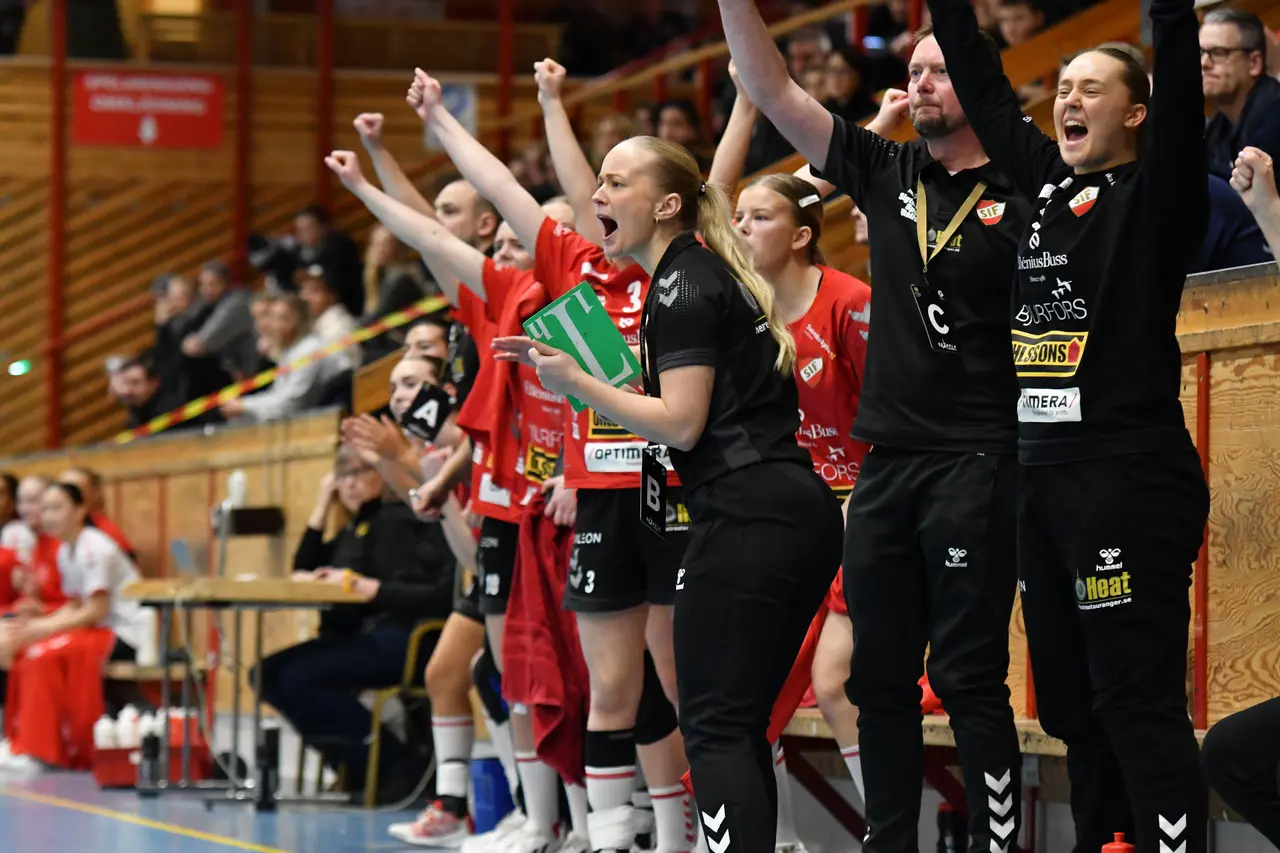#Sara Hornö