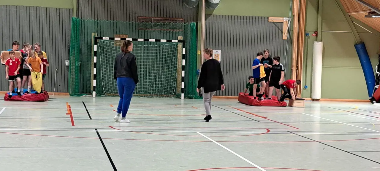 Stafett tävlan med och mot varandra