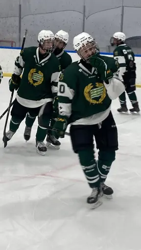 Seger med 8-2