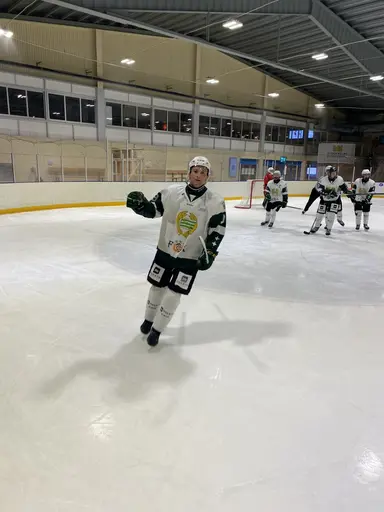 Bajen kämpar mot Tumba och Brinken. 