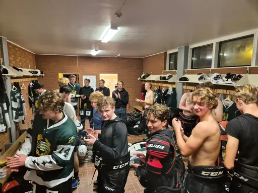 Bilderna är från den första (seger)matchen mot Värmdö. Foto: Ettan