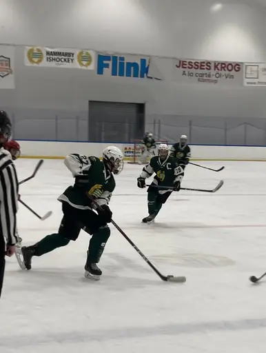 Seger med 8-2