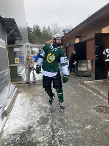 Spännande match mot Göta Traneberg och 3 pinnar till Bajen.