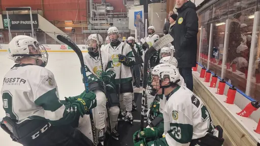 Övertygande 5-0 till Bajen J18 i seriepremiären. Foto: Ettan