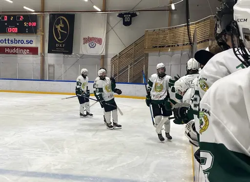 Uddamålsseger mot Trångsund i första träningsmatchen.