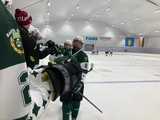 Premiären i Allettan avklarad. Det blev seger för Bajen.