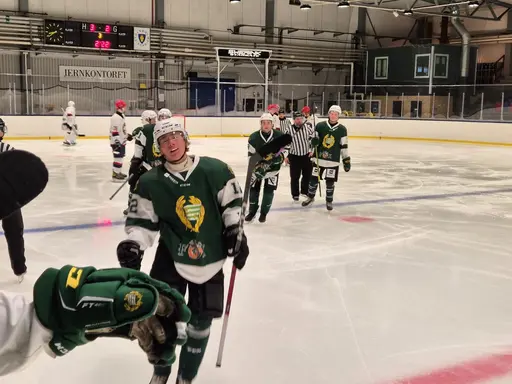 Bilderna är från den första (seger)matchen mot Värmdö. Foto: Ettan
