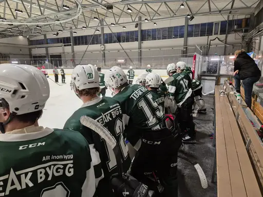 Bilderna är från den första (seger)matchen mot Värmdö. Foto: Ettan