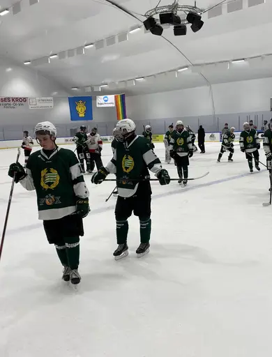 Bajen kämpar mot Tumba och Brinken. 