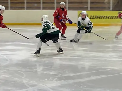 Bajen kämpar mot Tumba och Brinken. 