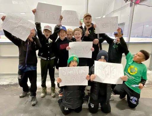 TEAM12 hejar fram sina klubbkamrater