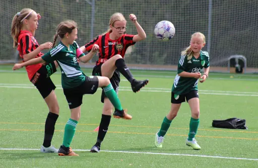 Foto: @skarviknina_fotboll