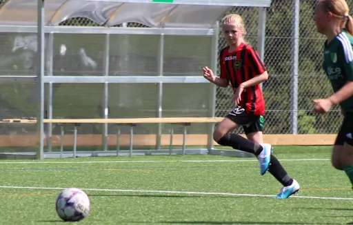 Foto: @skarviknina_fotboll