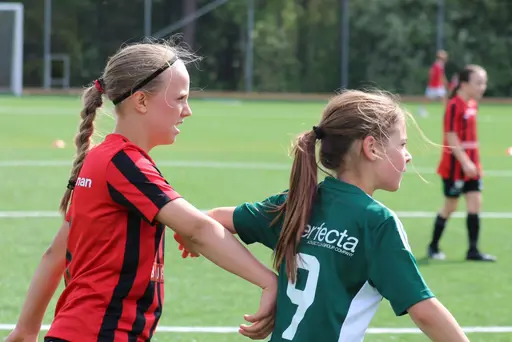 Foto: @skarviknina_fotboll