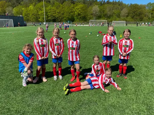 Bild 1-4: Röda laget borta mot Torslanda. Bild 5-6: Vita laget mot Zenith. Bild 7: Blå laget mot Zenith. 
