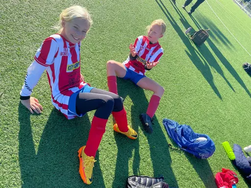 Så här glad är man när man får spela fotboll! :)