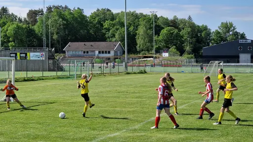 Första matchen: Bild 1-12. Andra matchen: Bild 13-24.