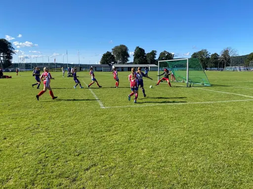 Två jämna matcher mot Lerum i solskenet!