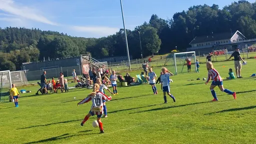 Vår första "hemma-cup" på Yttern. Vi ställde upp med två lag och spelade riktigt bra i solskenet.