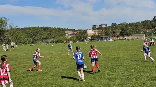Första matchen: Bild 1-14. Andra matchen: Bild 15-27