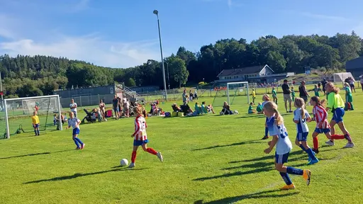 Vår första "hemma-cup" på Yttern. Vi ställde upp med två lag och spelade riktigt bra i solskenet.