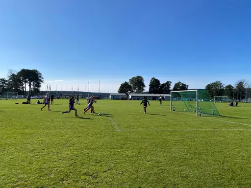 Två jämna matcher mot Lerum i solskenet!