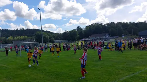 Vår första "hemma-cup" på Yttern. Vi ställde upp med två lag och spelade riktigt bra i solskenet.