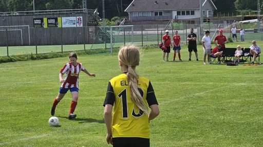Första matchen: Bild 1-12. Andra matchen: Bild 13-24.