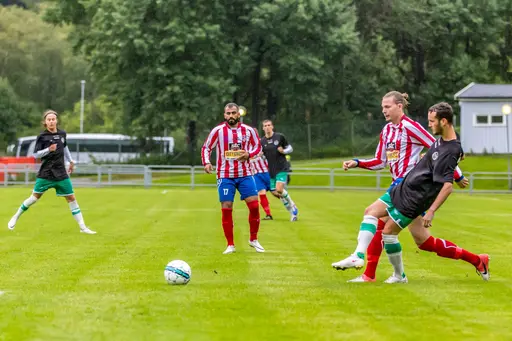 Bilder tagna av Joakim i ösregnet på Yttern.