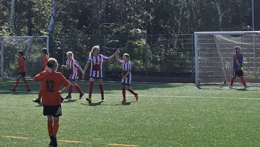 Match 1: Bild 1-14. Match 2: Bild 15-32. Collage: Bild 33